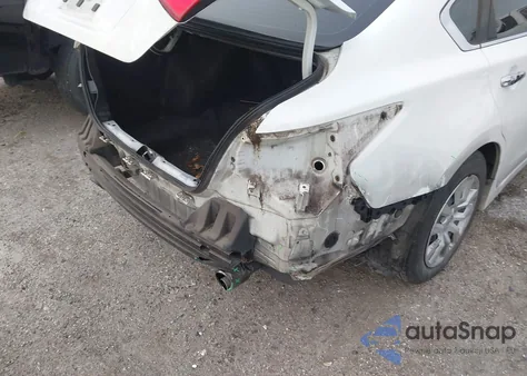 2016 Nissan Altima 2.5 из США, поврежденный, VIN 1N4AL3AP4GC224590